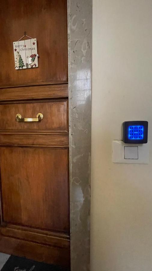 Guest House Kinga Cavour Firenze Bagian luar foto