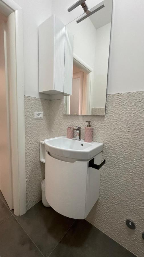 Guest House Kinga Cavour Firenze Bagian luar foto
